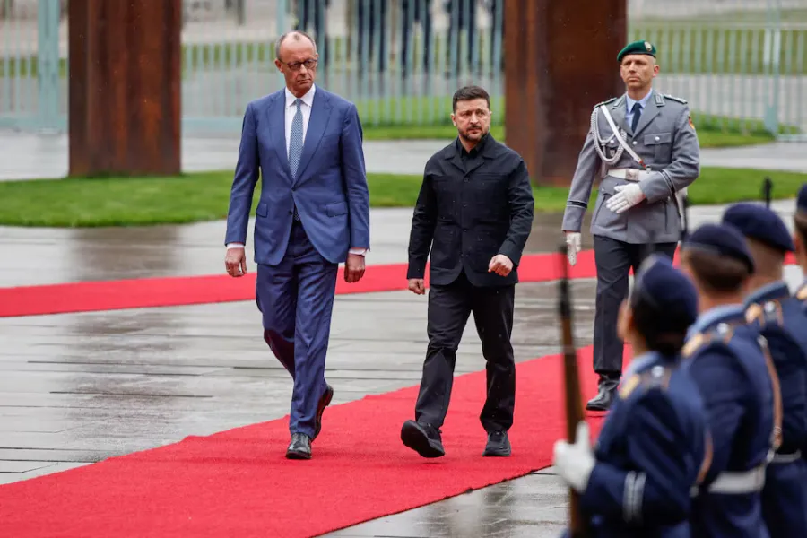 Germany, Ukraine Ink Major Drone Production Pact To Boost Defence ...