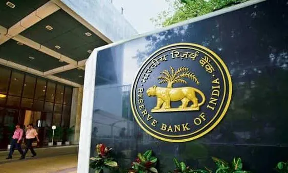 India's Top Private Banks Cut 7,700 Jobs As AI, Automation Reshape ...